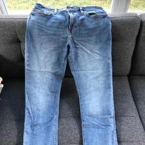 Banana Republic Traveler Jeans 32 x 32